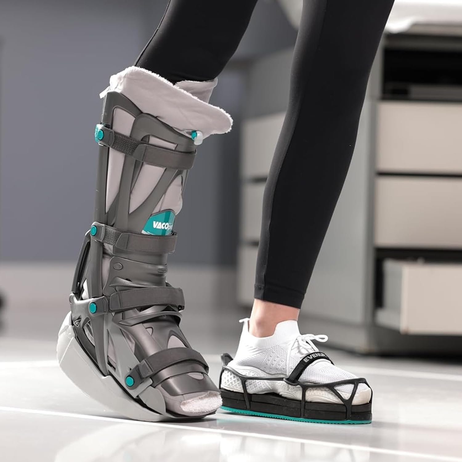 EVENup The Authentic Shoe Balancer Size Medium for use with Walking Boot or leg length discrepancy. Improves your gait using a variety of height adjustments. - Image 5